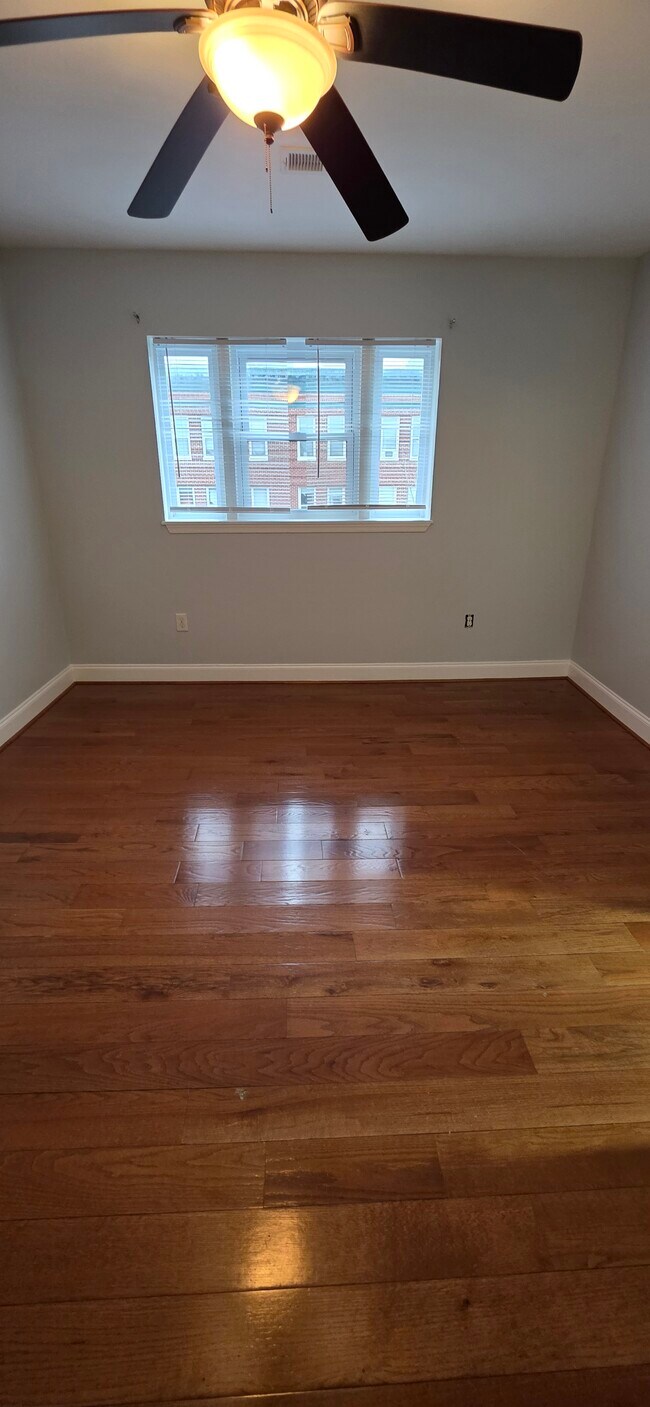 Building Photo - 839 Whitelock St