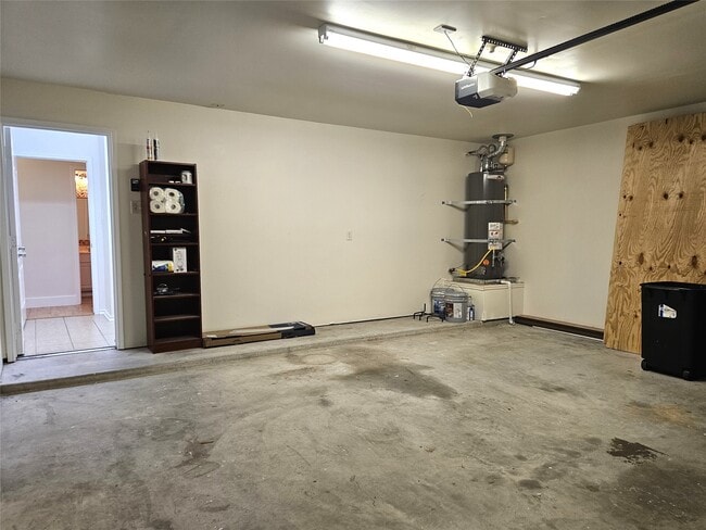 Building Photo - 2610 Slider Ct