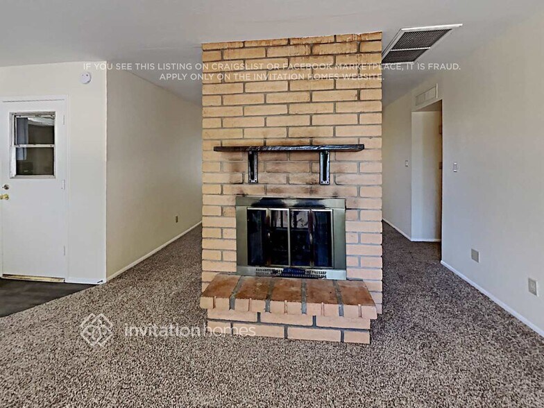 Building Photo - 17845 N 43rd St