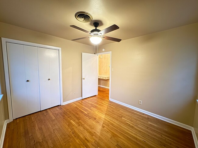 Building Photo - 360 Virtual Tour Available