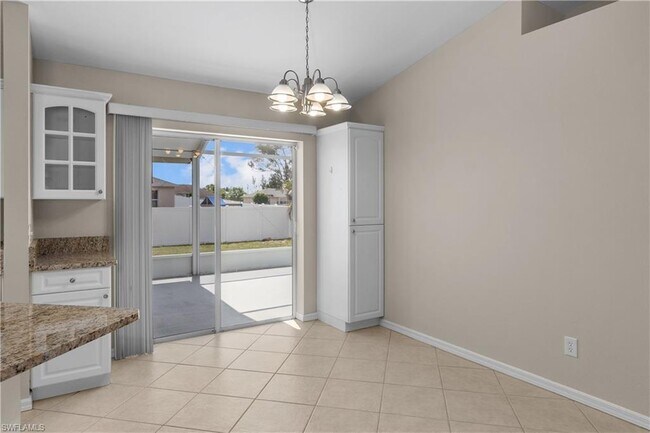 Building Photo - 2721 SW 12th Ave