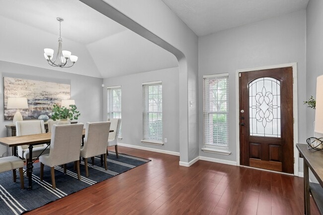 Building Photo - 5714 Overton Park Dr