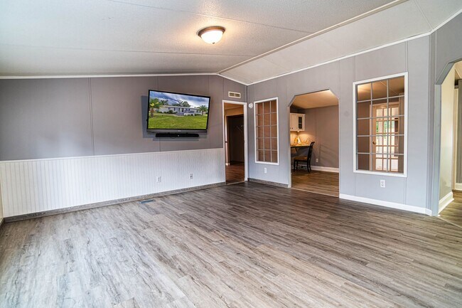 Building Photo - Home on half acre with land and storage