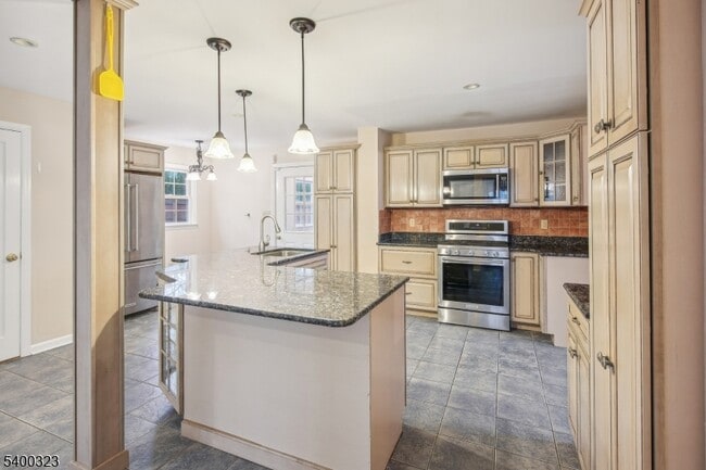 Building Photo - 49 Madison Ave