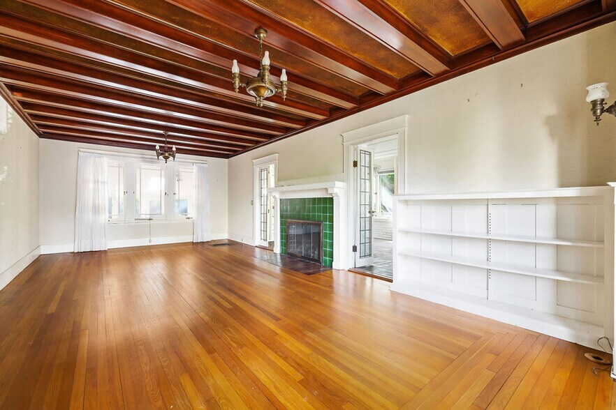 Building Photo - 30 Cheswick Rd