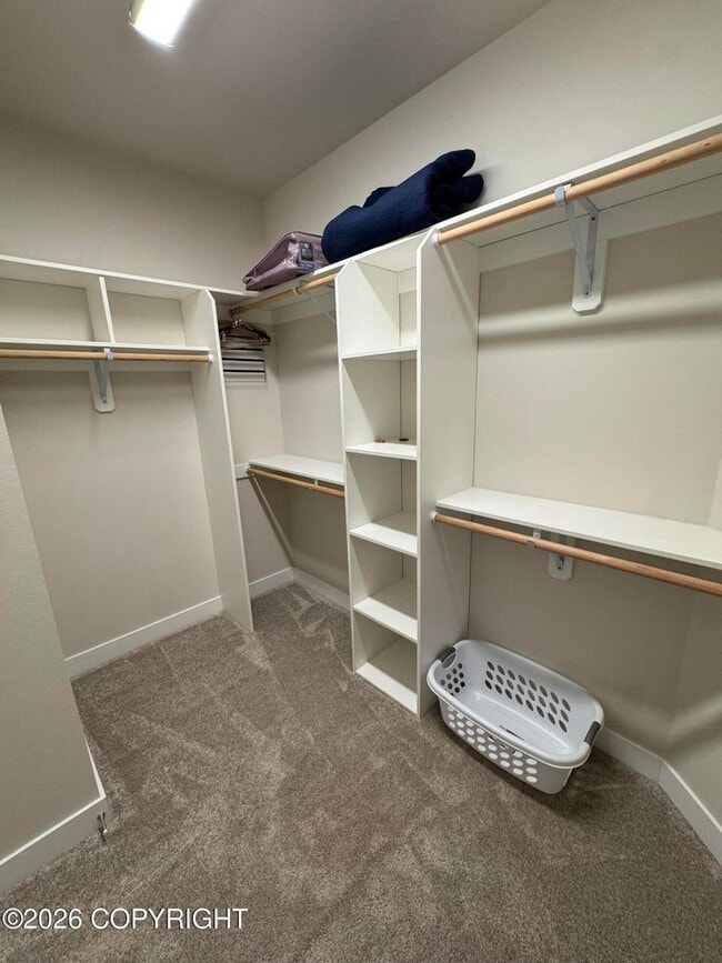 Building Photo - Fully furnished ranch style in downtown Anchorage