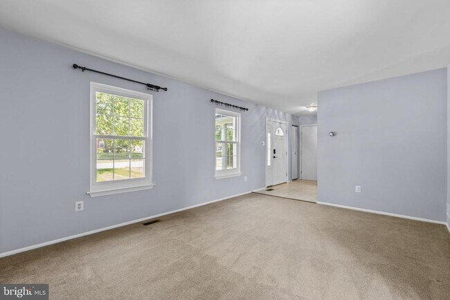Building Photo - 4706 Bates Dr