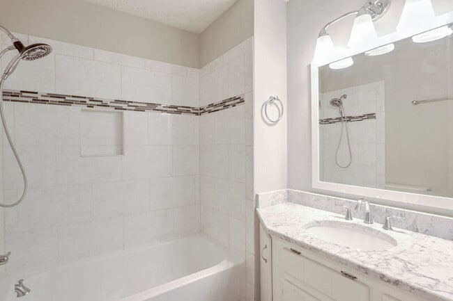 Building Photo - 2175 Wenlok Trail