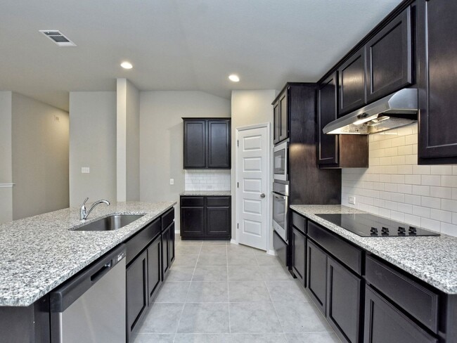 Building Photo - 4 BR / 2 BA - 1813 SF One-Story Home - Lago Vista!