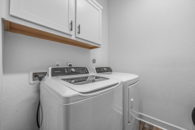 Building Photo - 7415 Denali Dr