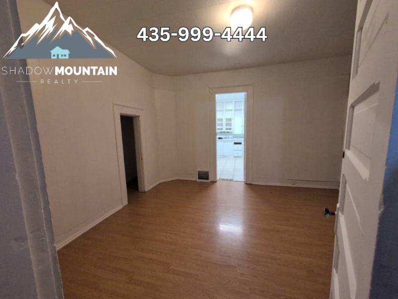 Building Photo - 271 E 300 N