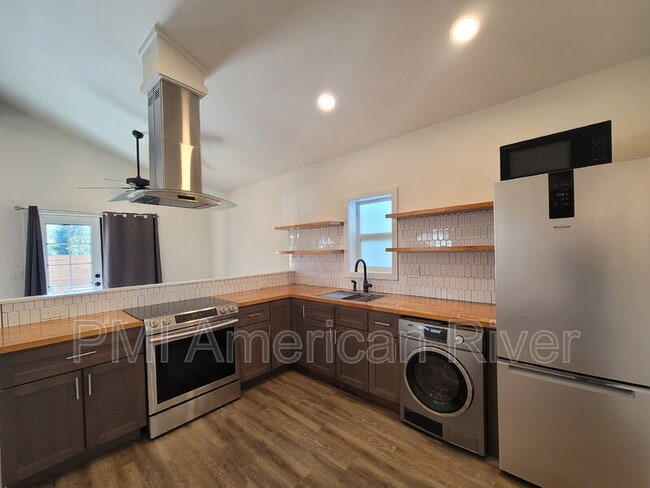 Building Photo - 3825 7th Ave