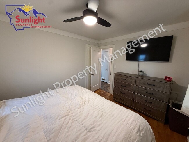 Building Photo - 15 Applewood Dr