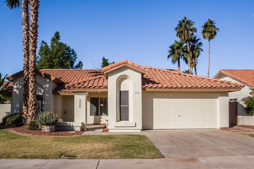 Primary Photo - 19926 N 69th Ave