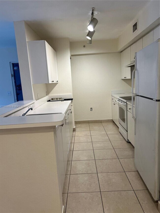 Building Photo - 15470 SW 284th St
