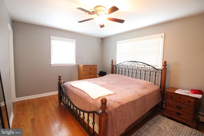 Building Photo - 4401 Jackson Pl