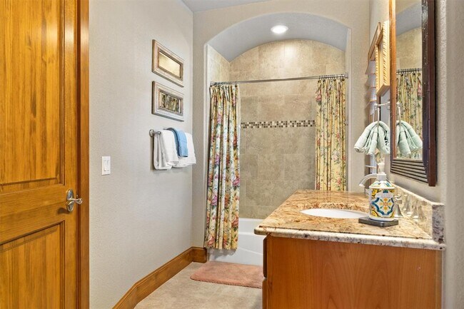 Building Photo - 203 Pristine Dr