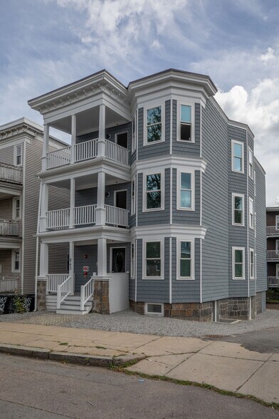 Building Photo - 843 Columbia Rd