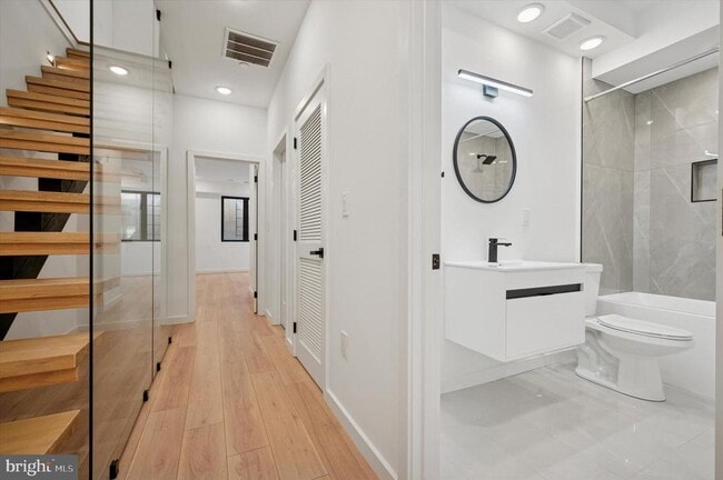 Building Photo - 871 N 20th St