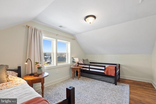 Building Photo - 701 S 2nd St