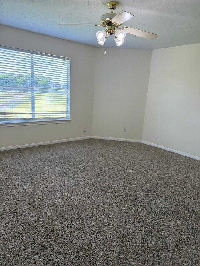 Building Photo - 15107 Palton Springs Dr