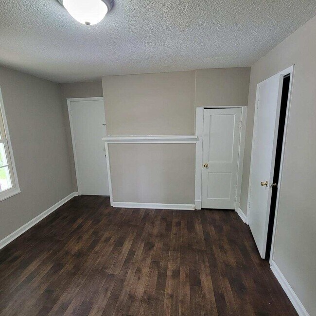 Building Photo - 1409 Bradt St