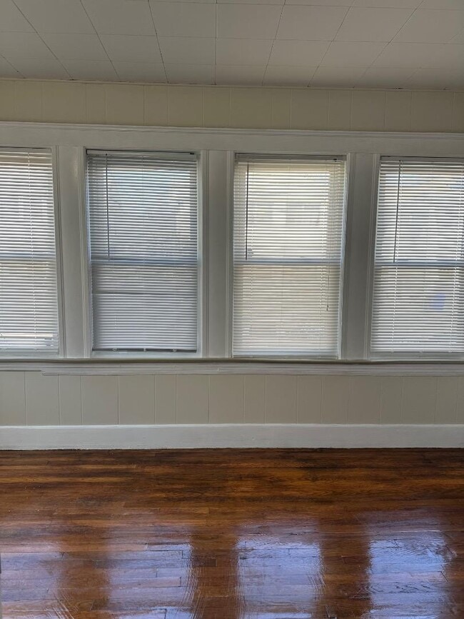 Building Photo - 78 Harriet St