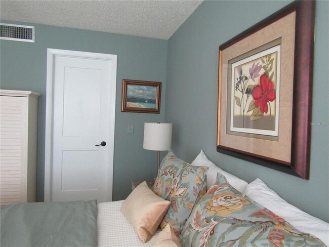 Building Photo - 4516 Longwater Chase
