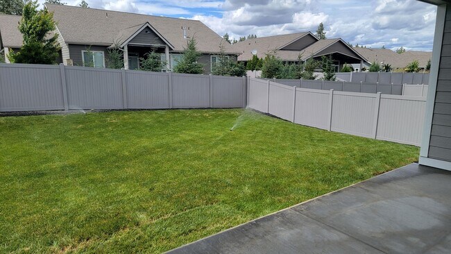 Building Photo - Brand New 3-Bedroom Home In Eagle Ridge