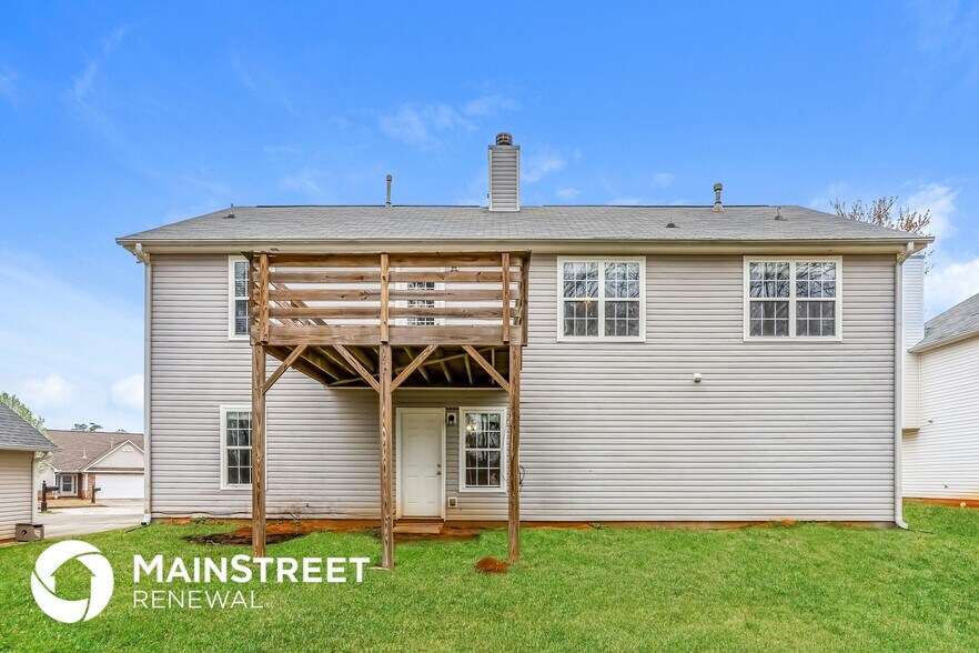 Building Photo - 1345 Kent Manor