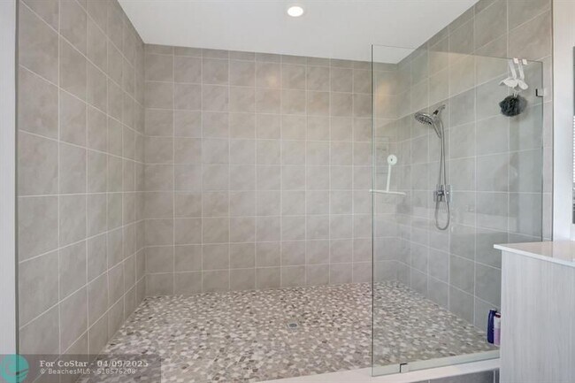 Building Photo - 5273 Lamone Ln