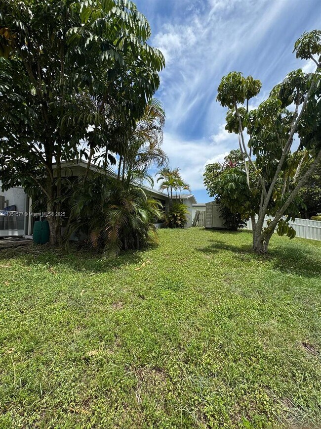 Building Photo - 11500 NW 39th St