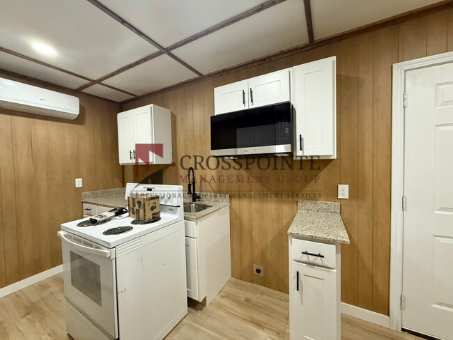 Building Photo - 1809 County Rd 27