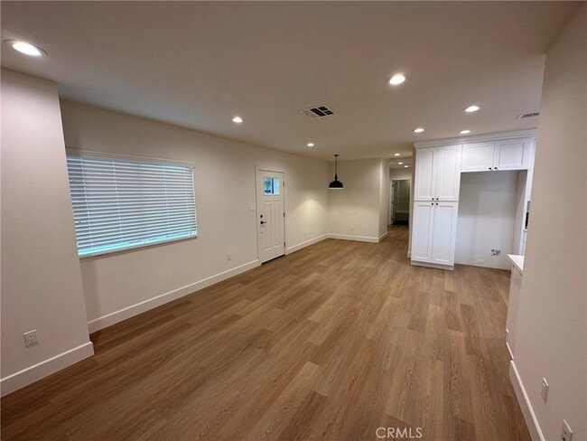 Building Photo - 1155 N Currier Ave