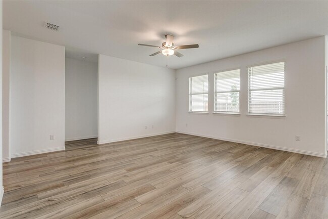 Building Photo - 1003 Rosewood St