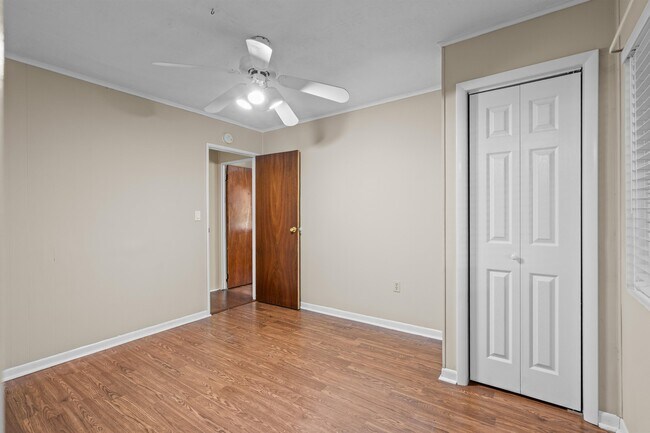 Building Photo - 253 Cowry Rd