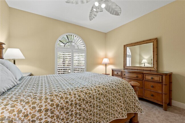 Building Photo - 975 Tivoli Ct