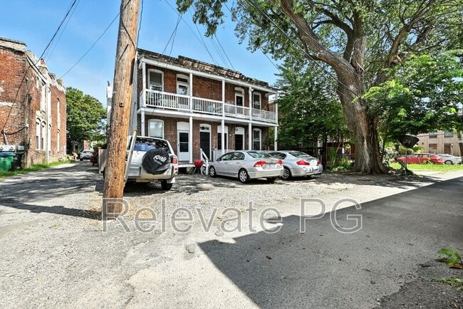 Building Photo - 24 S Davis Ave