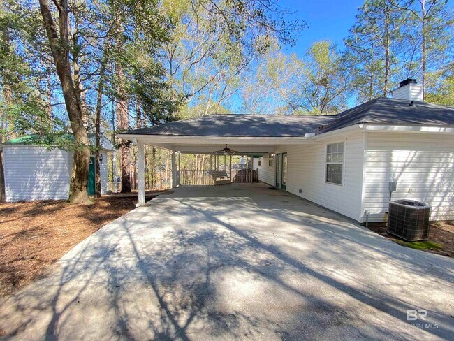 Building Photo - 249 Ridgewood Dr