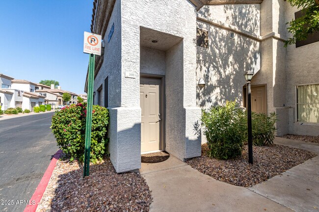 Primary Photo - 3236 E Chandler Blvd