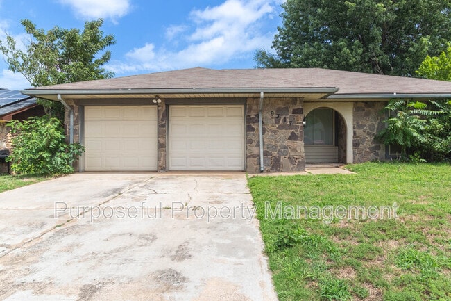Building Photo - 9317 N Sherwell Dr