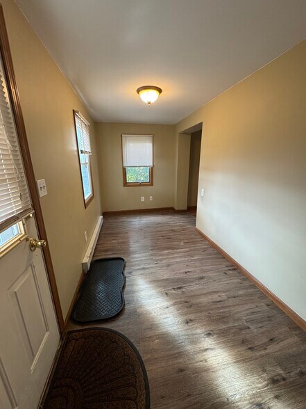Sunroom - 4235 Chester Dr