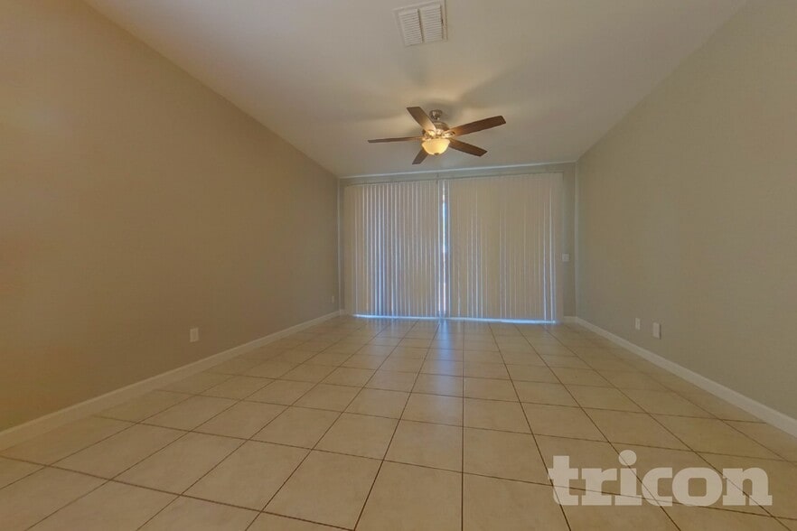 Building Photo - 2473 S 235th Dr