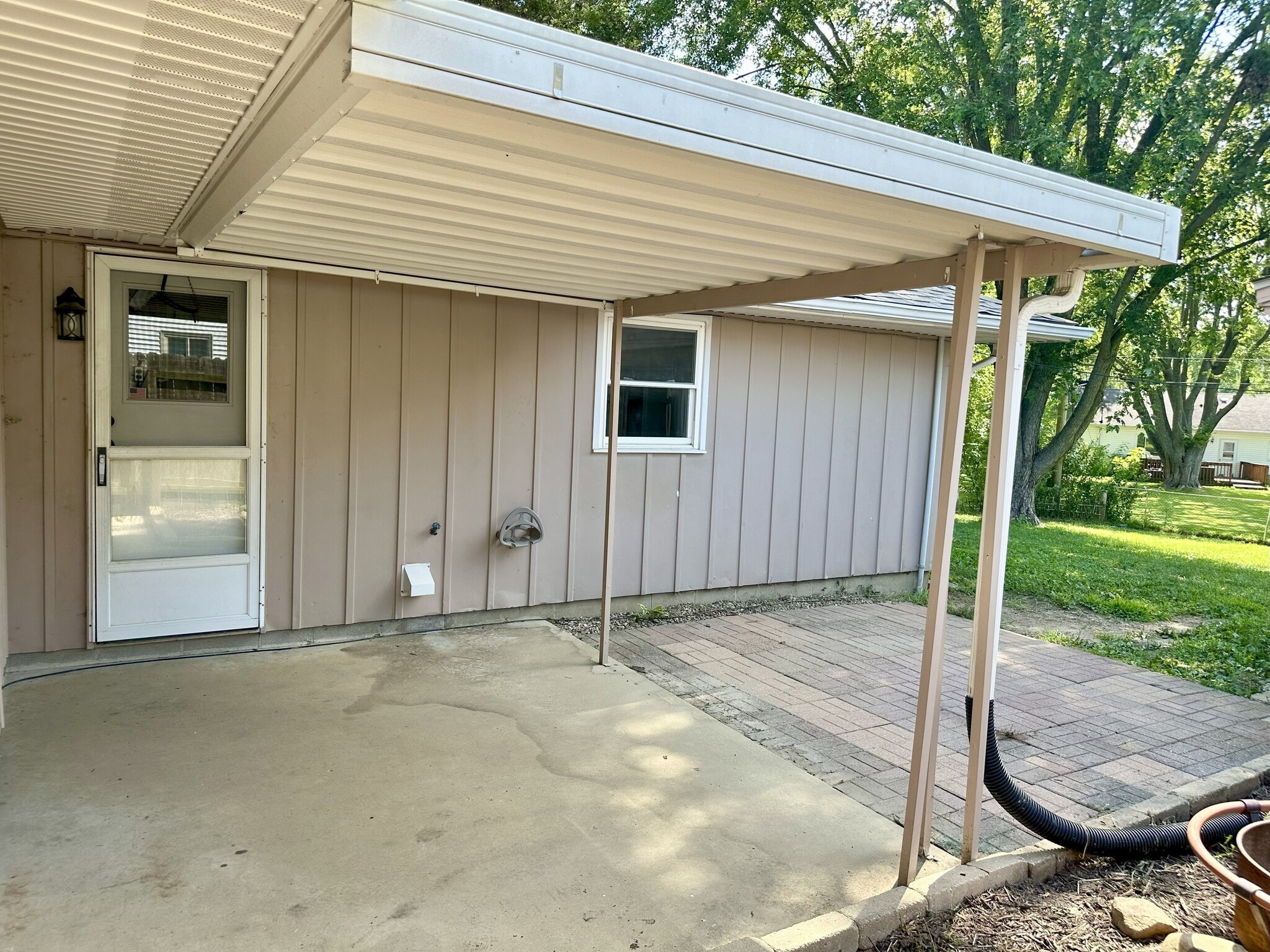 Building Photo - 227 Creekwood Dr