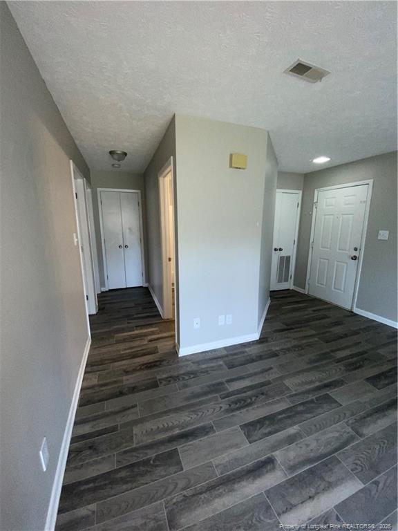Building Photo - 927 Applewood Ln