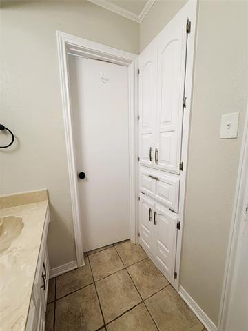 Building Photo - 11 Maree Ct