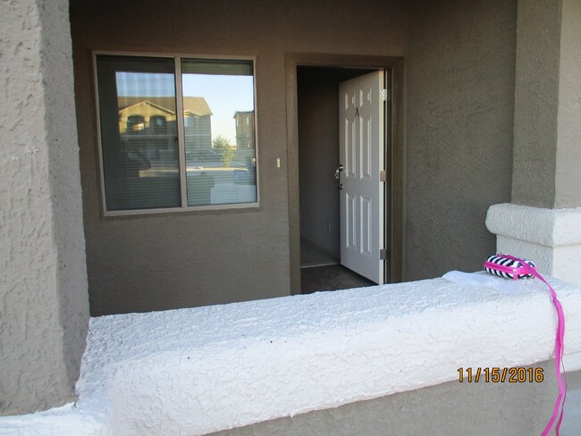 Building Photo - "Charming 2-Bed, 2-Bath Gem in El Paso – 1...