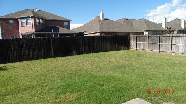 Building Photo - 2681 Calmwater Dr