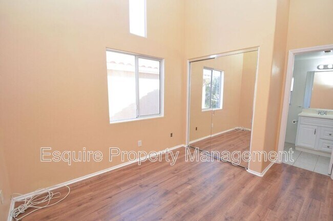 Building Photo - 93 Azusa Ave