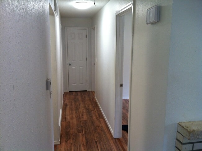 Building Photo - 917 142nd Ave SE